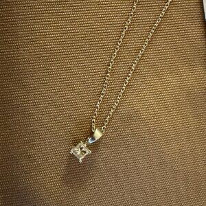 Costco 14K White Gold neckless with a diamond solitaire pendant